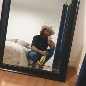 Meet your Posher, Awesome